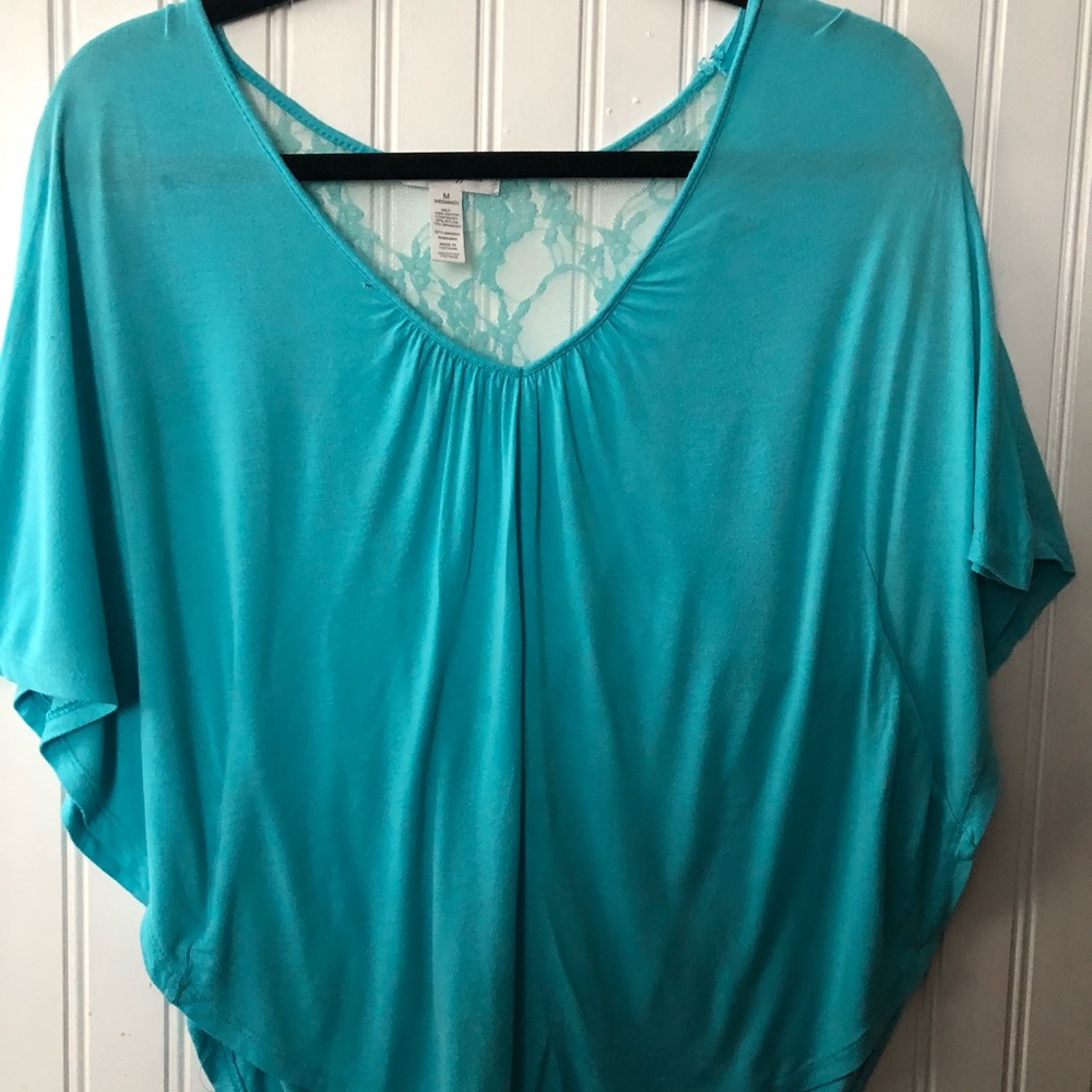 Beautiful blue top with lace size Medium